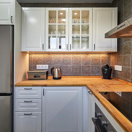 Апартаменты Bbarcelona Fira Superior Flats Экстерьер фото