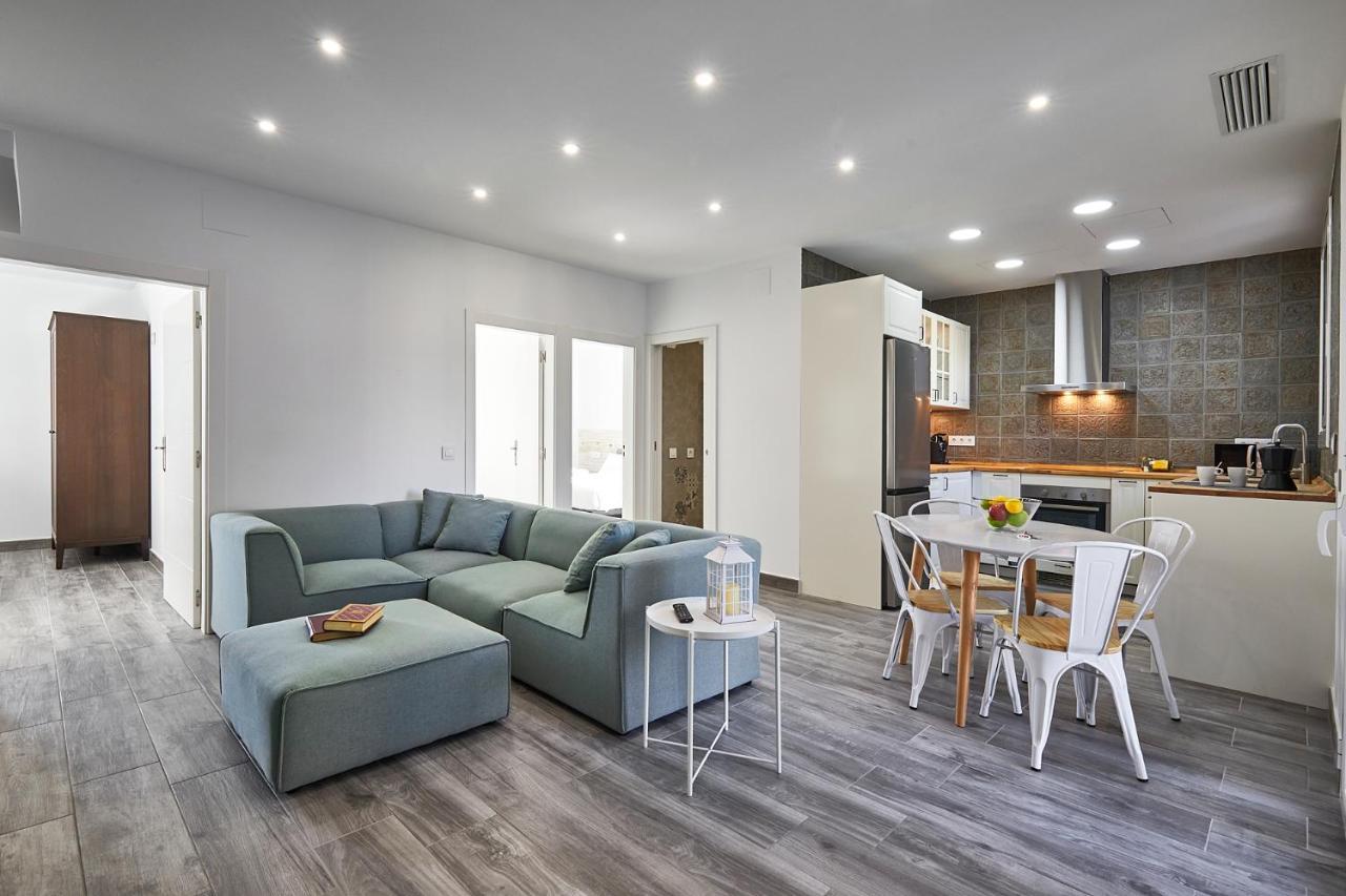Апартаменты Bbarcelona Fira Superior Flats Экстерьер фото