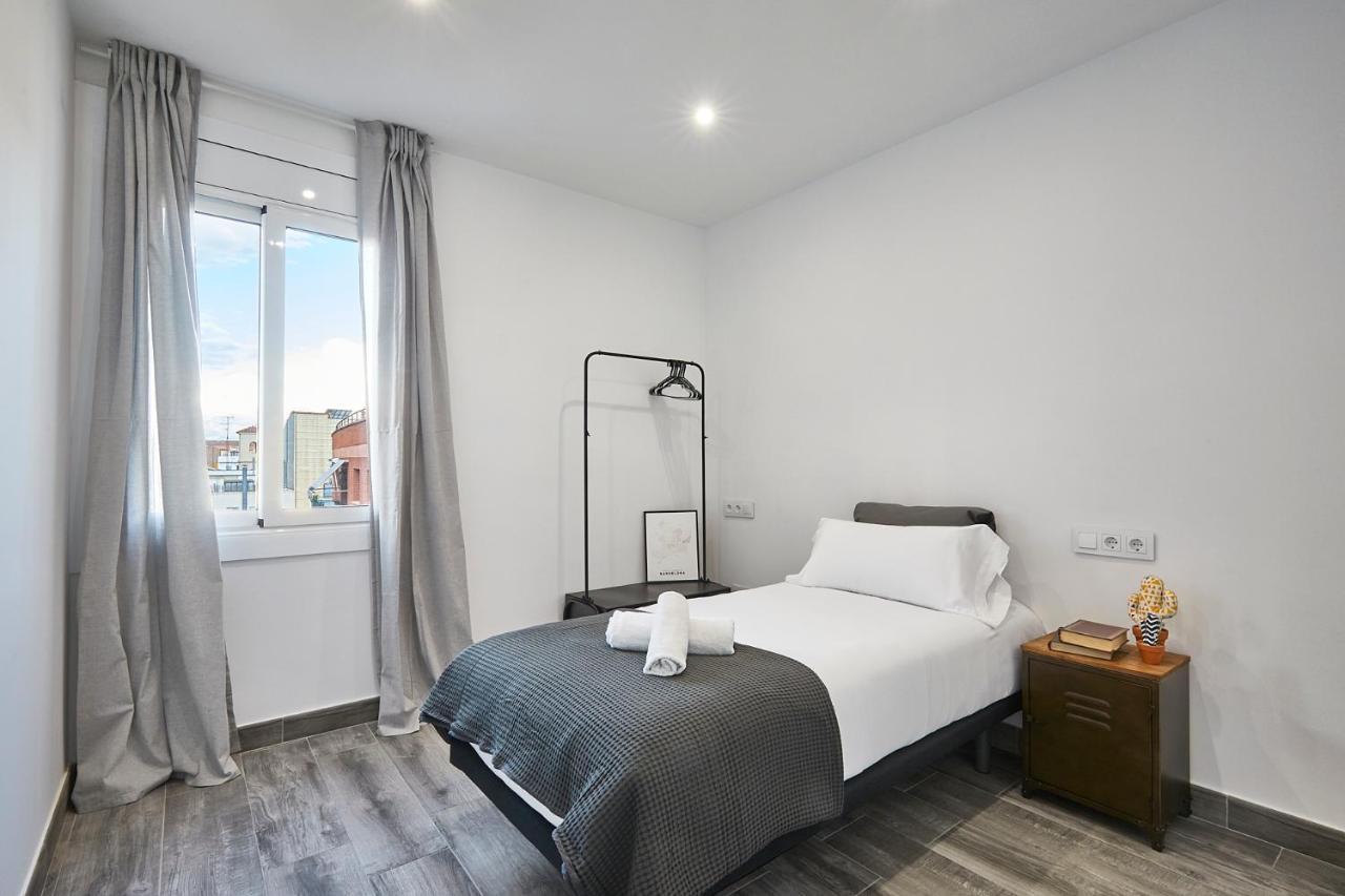 Апартаменты Bbarcelona Fira Superior Flats Экстерьер фото